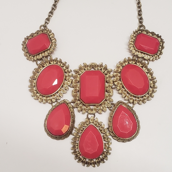 Amazing Golden Leaf Wrapped Pink Acrylic Crystal Statement Necklace - Picture 8 of 10